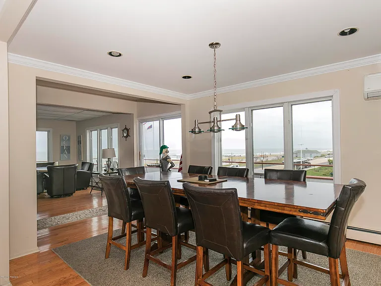 18 Ocean Ave — Photo 14