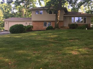 240 W Division Rd, Valparaiso, IN 46385