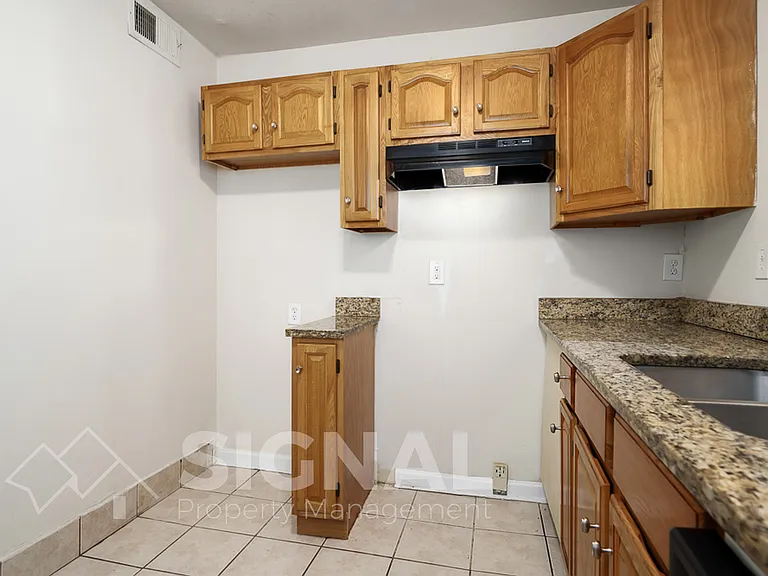 513 Tuscaloosa Ave SW #C — Photo 10