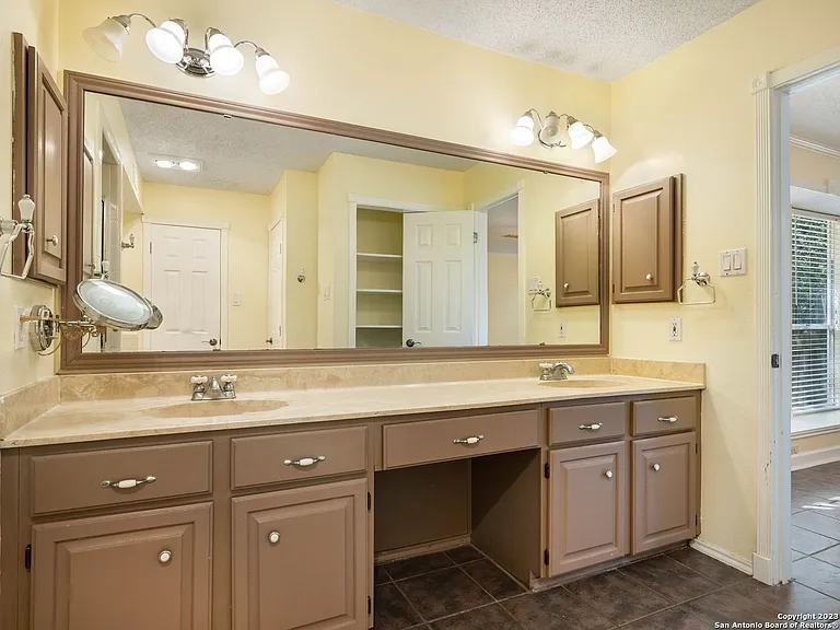 21119 Sierra Crst — Photo 17