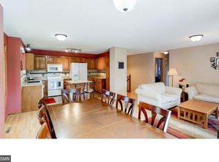 14792 Hallmark Dr, Apple Valley, MN 55124