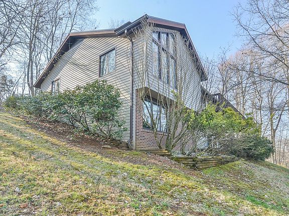 2nd image of 5038 Country Dr