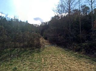 Yellow Breeches Rd, Cosby, TN 37722