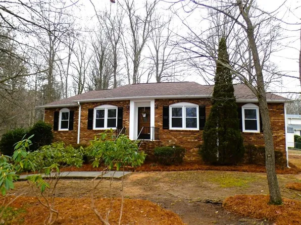 101 Shady Oak Ct, Clemmons, NC 27012