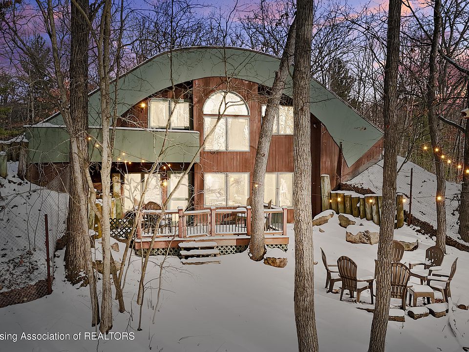 2889 W Sunset Dr, Roscommon, MI 48653 | MLS #297089 | Zillow