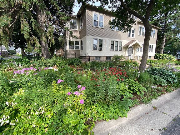 2nd image of 735 Manomin Ave APT 2