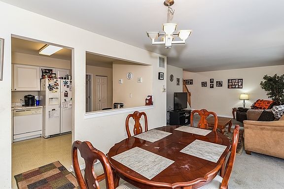 3rd image of 57 Corinth Dr