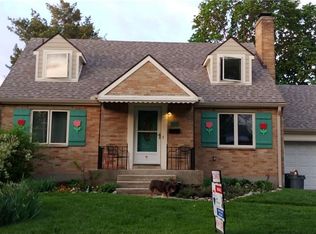 422 Orchard Dr, Oakwood, OH 45419