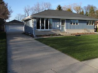 N89W15272 Jefferson Ave, Menomonee Falls, WI 53051