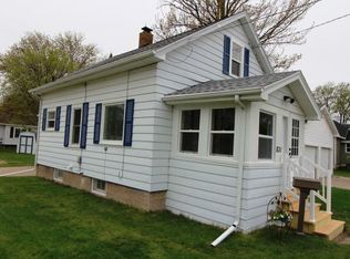 831 Phoebe St, Green Bay, WI 54303