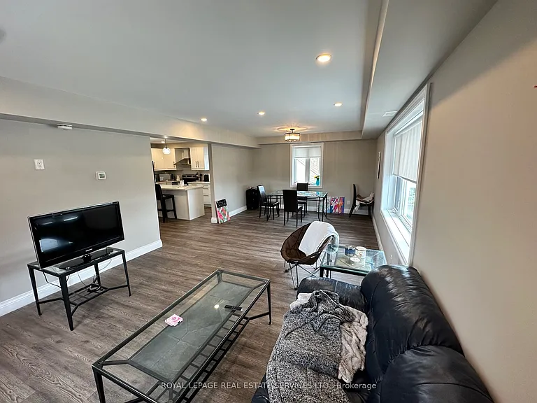 3 Queen St S #1 — Photo 6