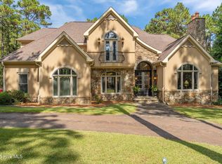 320 Arbutus Rd, Southern Pines, NC 28387