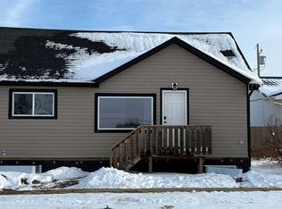 608 2nd St W, Bow Island, AB T0K0G0