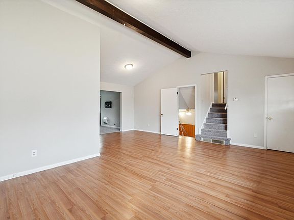 5th image of 5676 Meadow Ln