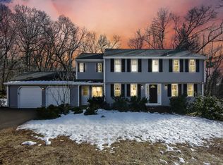 44 Candlelight Dr, Glastonbury, CT 06033