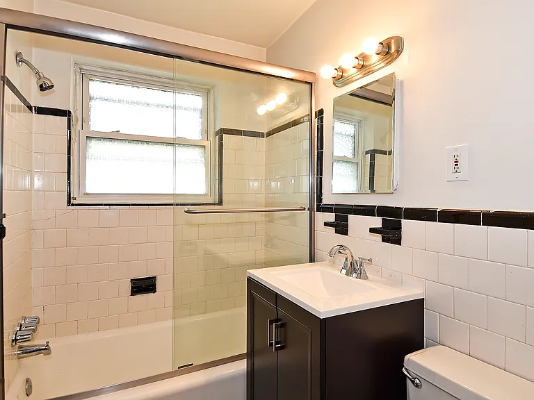 7036 Strathmore St #311 — Photo 7