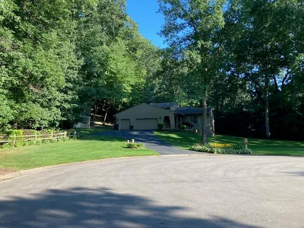 4586 Little Harbor Dr SE, Grand Rapids, MI 49512