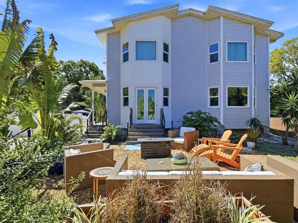 2538 Trinidad St, Sarasota, FL 34231