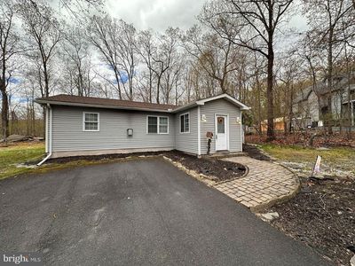 346 Timber Hill Rd, Henryville, PA, 18332