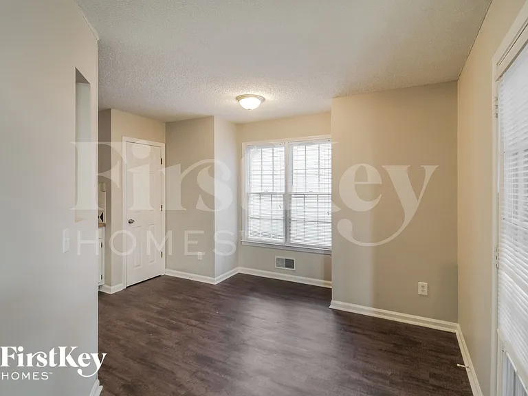 4725 Diggers Way — Photo 5