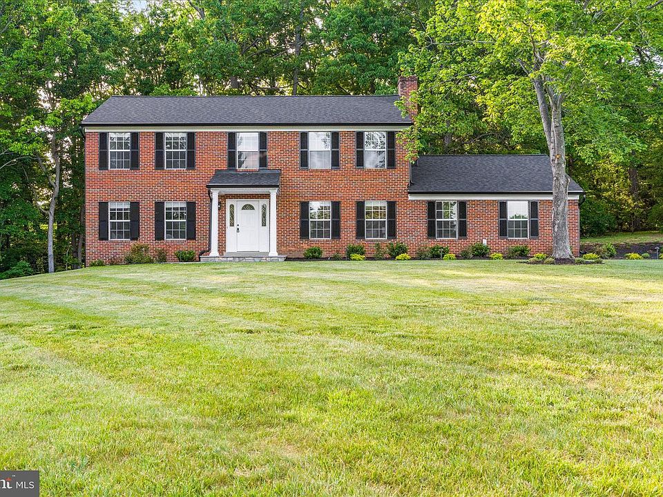 1st image of 3908 Shakespeare Way