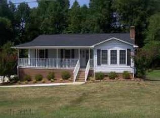 2001 Inman Cir, Mount Airy, NC 27030