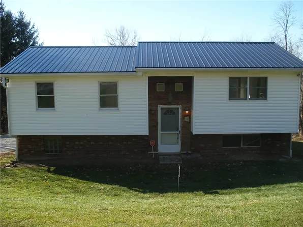 3 Judy Dr, Eighty Four, PA 15330