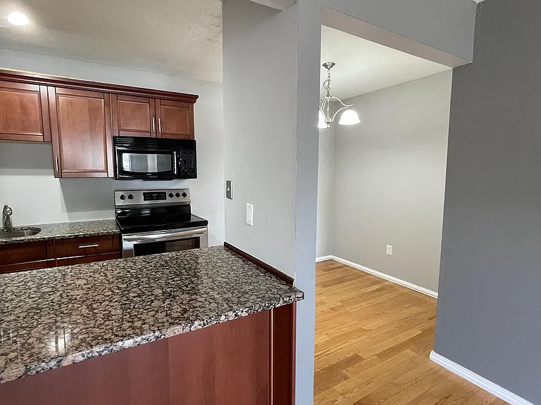 1611 Cedarwood Dr #A — Photo 4