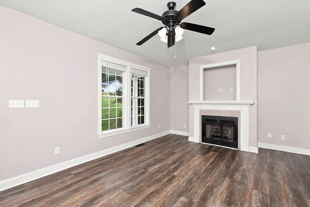 3 bed, 2.5 bath, 1248 sqft, $1,595 — Photo 4
