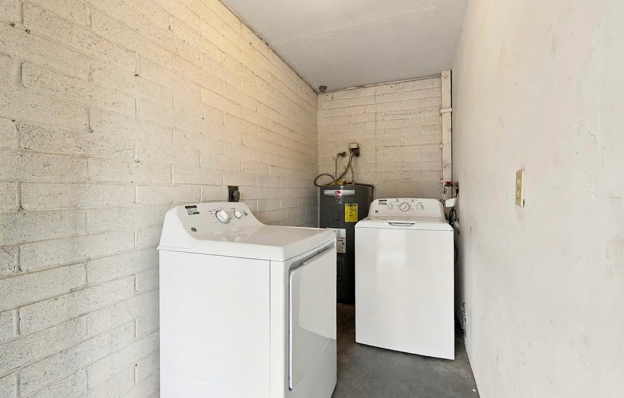3 bed, 1448 sqft, $2,075 — Photo 3