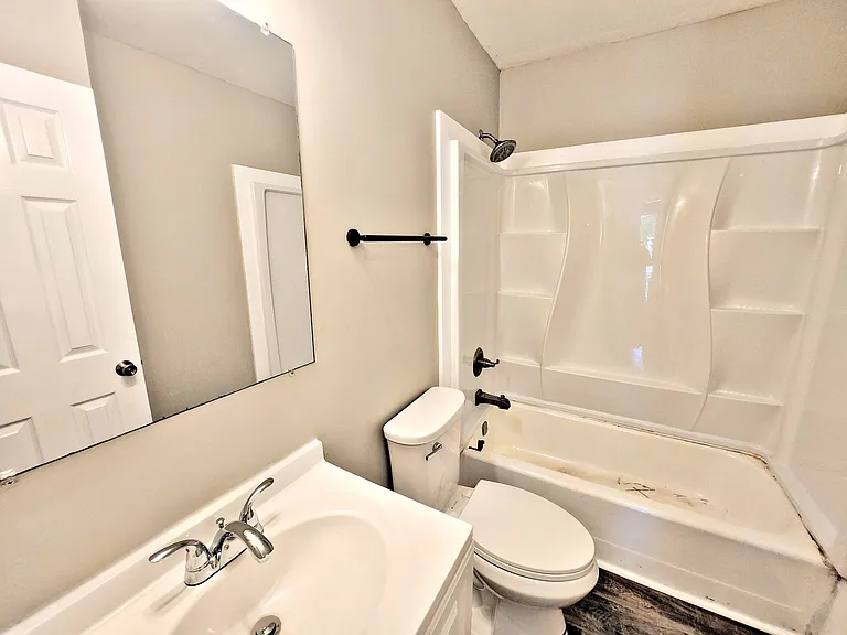 3310 Wildwood Dr SE — Photo 5