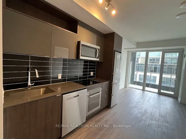60 Princess St, Toronto, ON