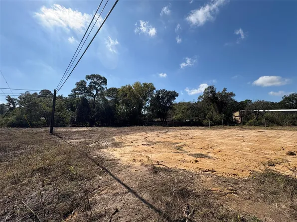 24860 Sorters Rd, Porter, TX 77365