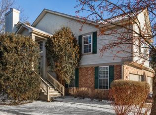 121 Commons Ct, Wheeling, IL 60090