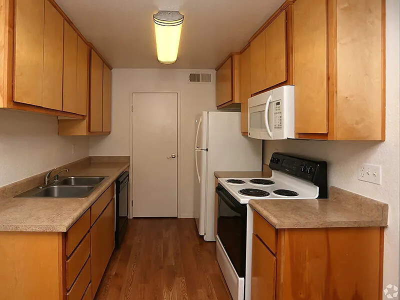 Berryhill Apartments — Photo 1