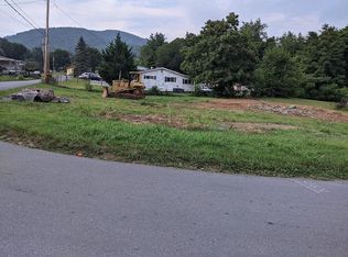 112 Little Stoney Creek Rd, Elizabethton, TN 37643