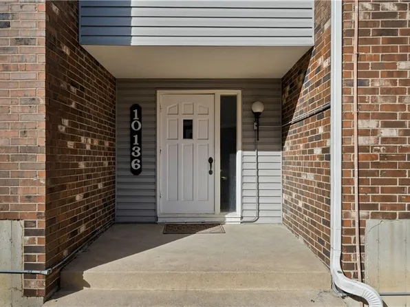 10136 W 96th Ter APT B, Overland Park, KS 66212