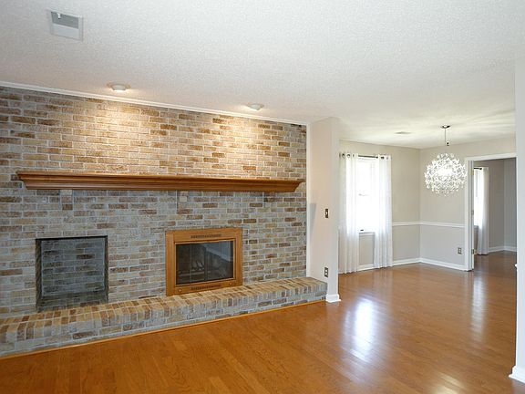 5th image of 6628 Newburgh Rd