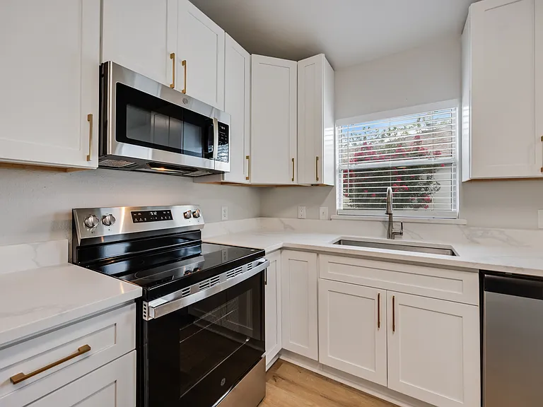 7127 Larkin Dr — Photo 5