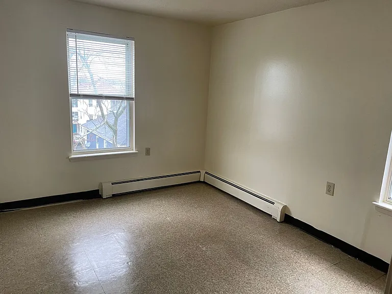 159 Hedley Ave — Photo 3