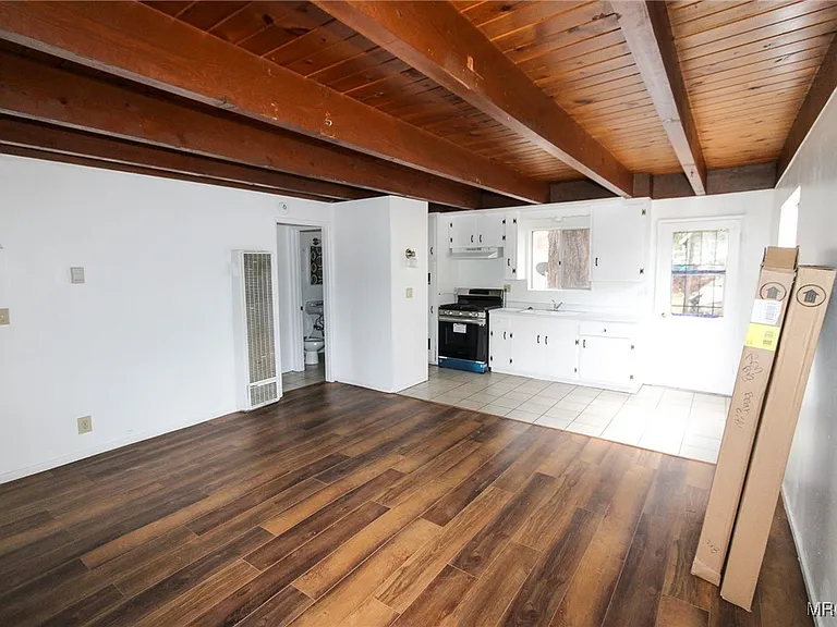 436 W Mojave Blvd — Photo 3