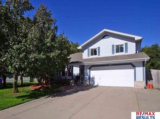 7045 Valley Rd, La Vista, NE 68128