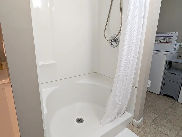 18 Wentworth Ave — Photo 21