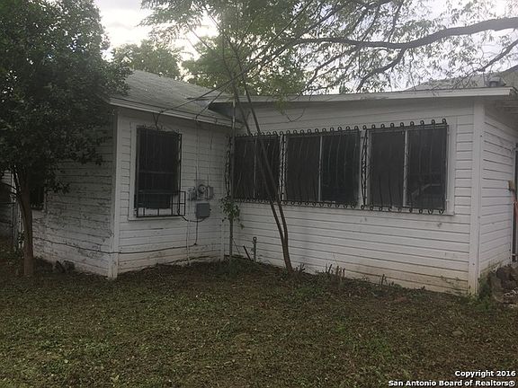 2nd image of 1241 S DELAWARE ST