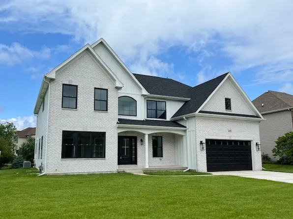 26502 Silverleaf Dr, Plainfield, IL 60585