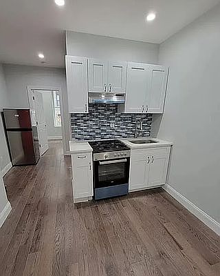 1st image of 310 E 89th St APT 8
