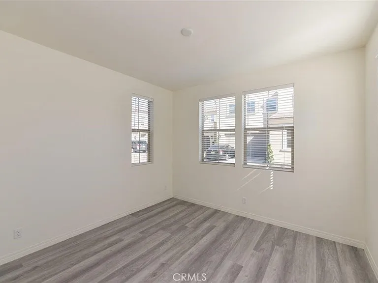 117 Halo — Photo 13