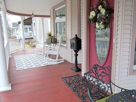 4th image of 114 Howard Ave