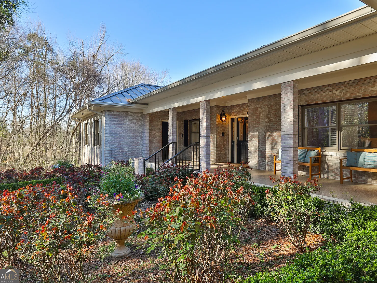 8 bed, 9.0 bath, 8100 sqft, $19,000 — Photo 3