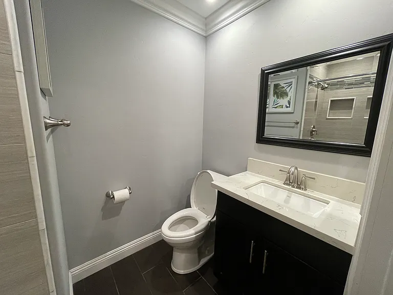 1024 Cabrillo Park Dr #D — Photo 6